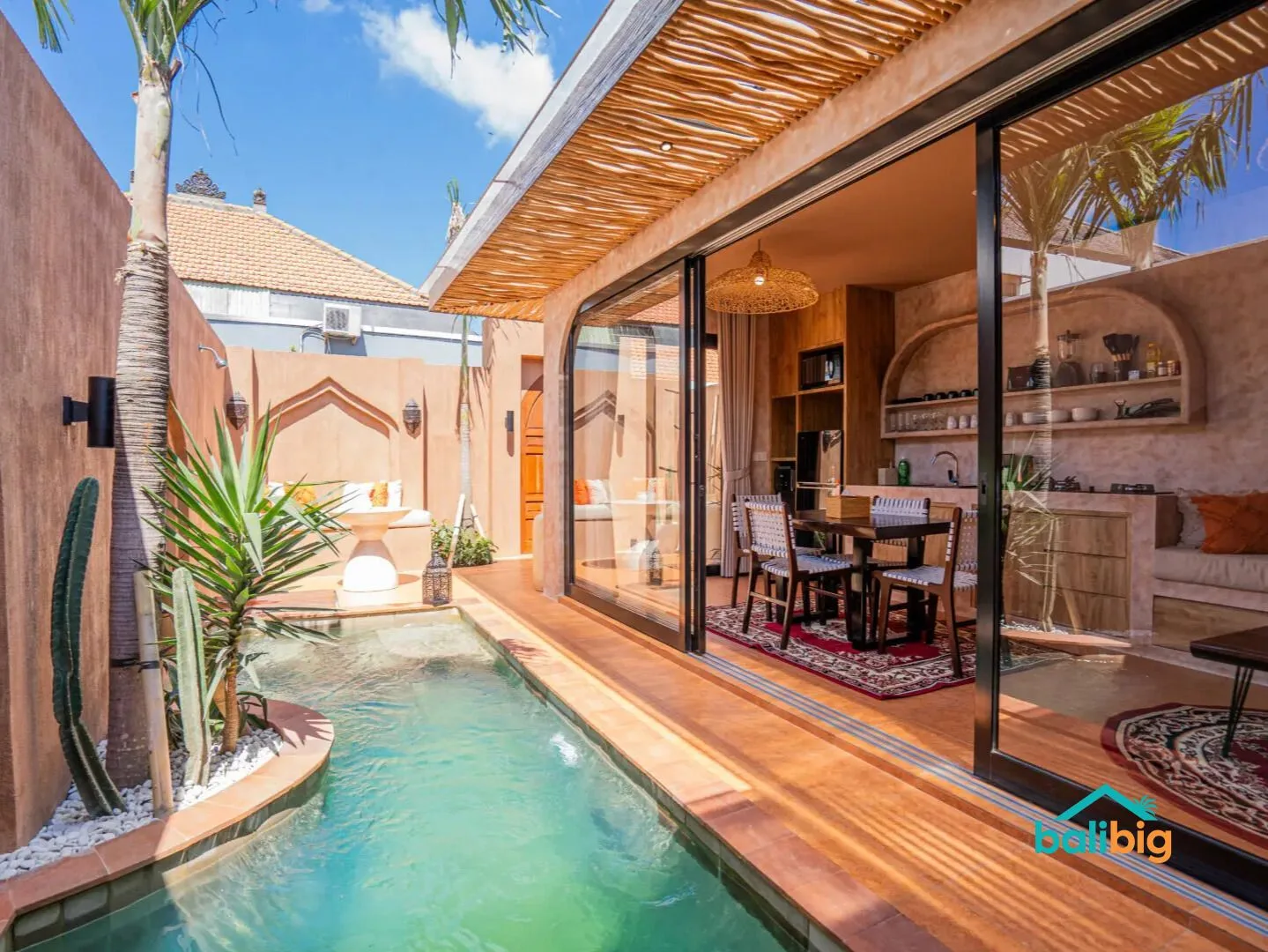 Namera (Phase 8) in Pererenan