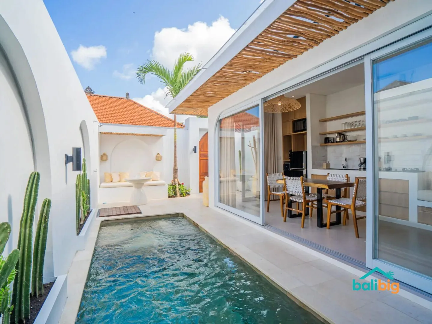 Namera (Phase 9) in Kerobokan