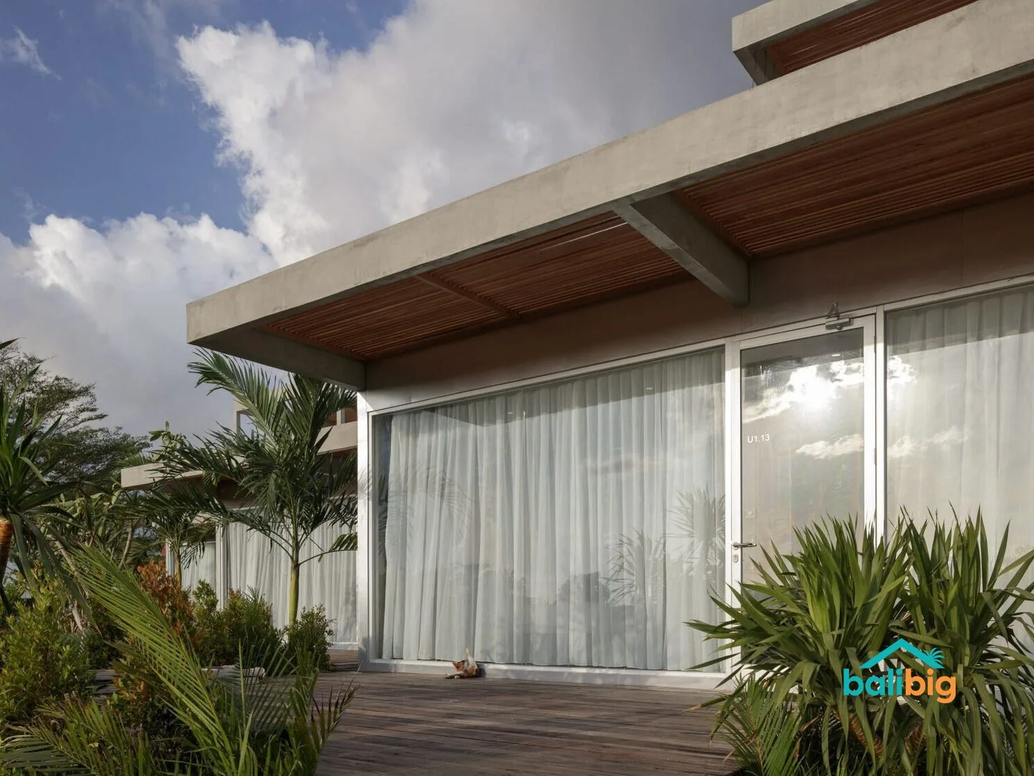 U1 Unit Space Village in Nuanu